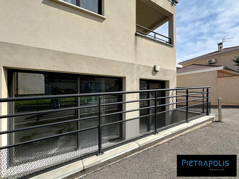 Local d'activités - 77 m² - 1 pièce