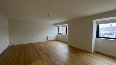 Appartement - 81 m² - 4 pièces