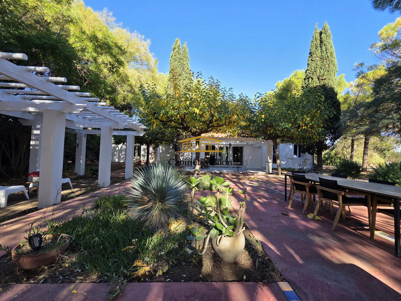 Maison - 200 m² - 6 pièces