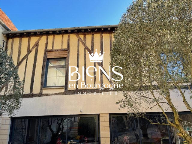 Maison ancienne - 248 m² - 10 pièces