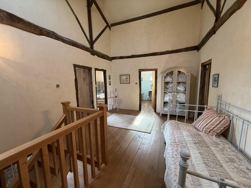 Maison ancienne - 370 m² - 8 pièces