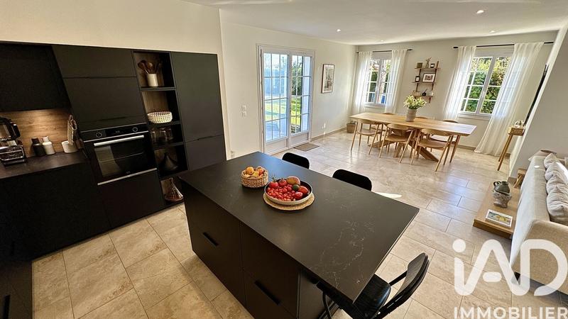 Maison - 177 m² - 6 pièces