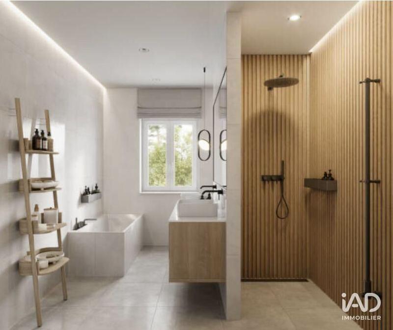 Appartement - 111 m² - 6 pièces