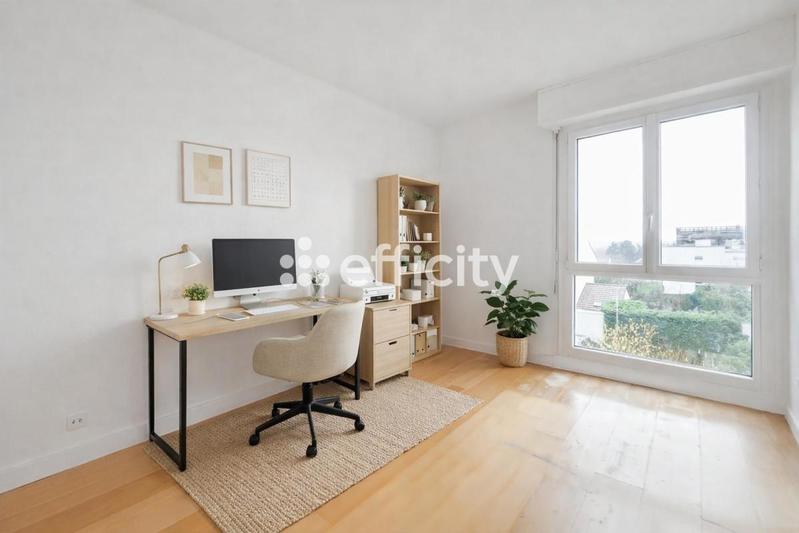 Maison - 99 m² - 5 pièces