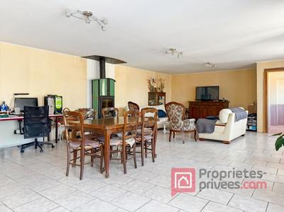 Maison - 190 m² - 8 pièces
