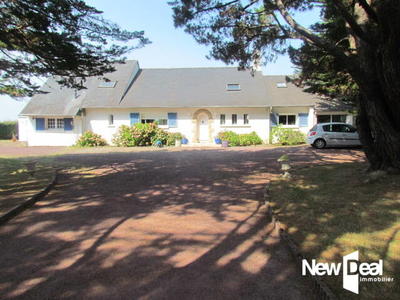 Maison - 300 m² - 9 pièces