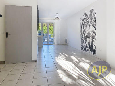 Maison - 76 m² - 4 pièces