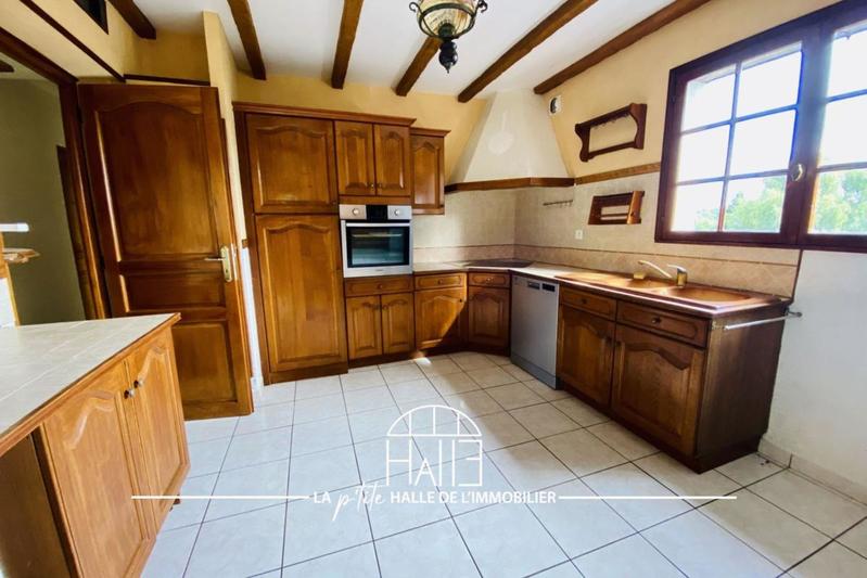 Maison - 227 m² - 9 pièces