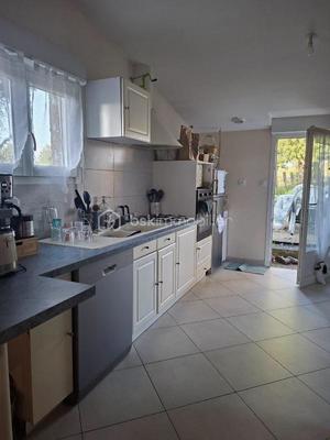 Maison en pierre - 74 m² - 3 pièces