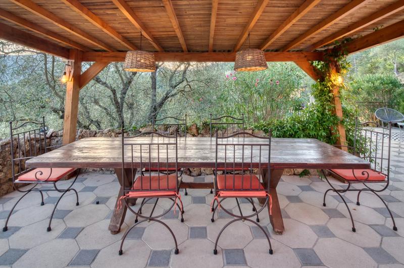 Villa - 235 m² - 6 pièces