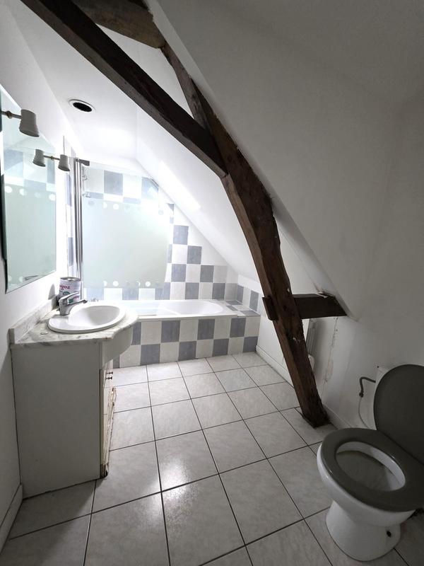 Maison - 215 m² - 10 pièces