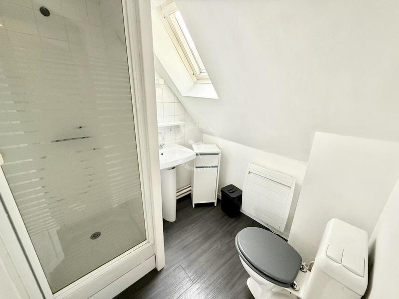 Studio - 11 m² - 1 pièce