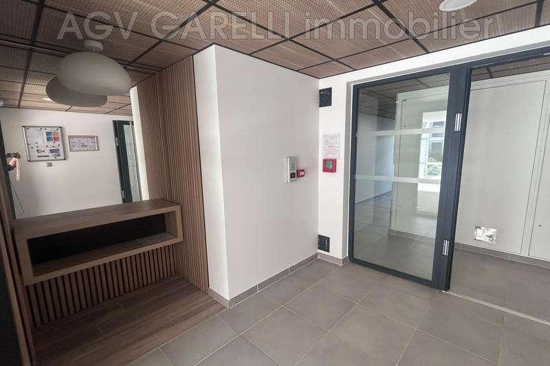 Appartement - 94 m² - 4 pièces