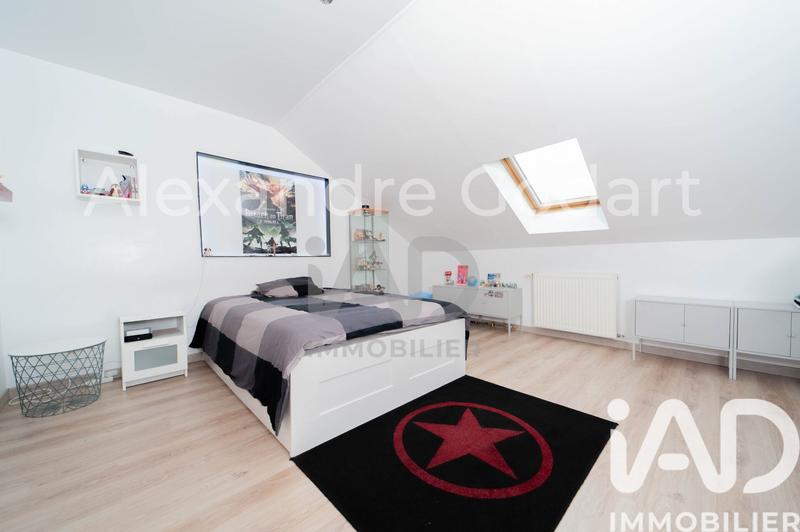 Maison - 211 m² - 8 pièces
