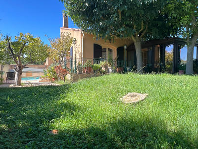 Maison - 180 m² - 6 pièces