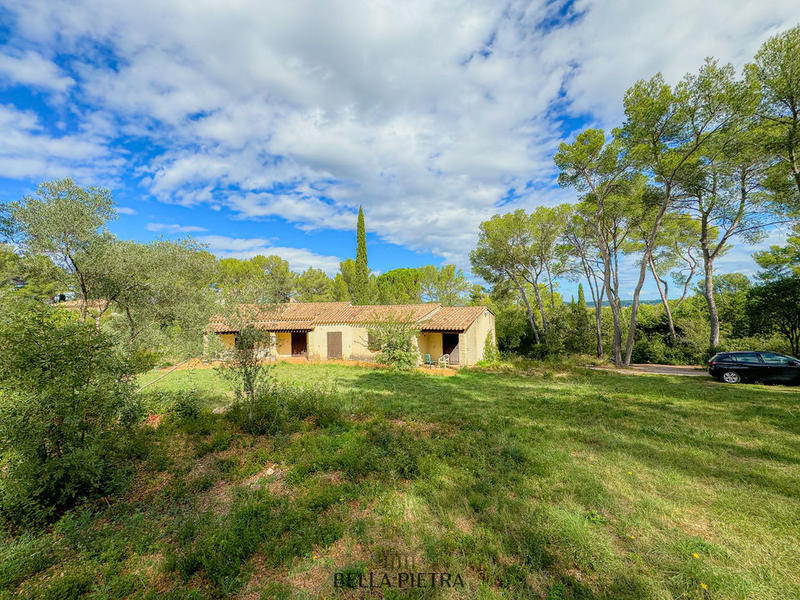 Maison - 450 m² - 5 pièces