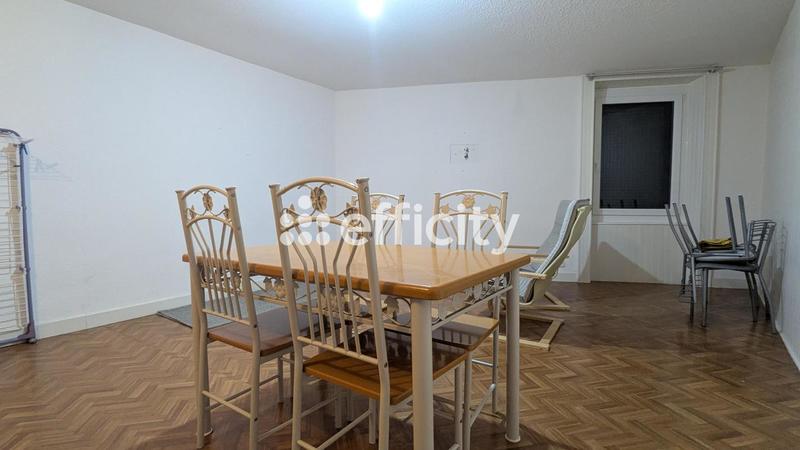 Maison - 199 m² - 6 pièces