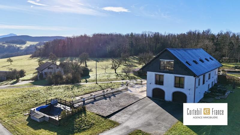 Maison - 512 m² - 11 pièces