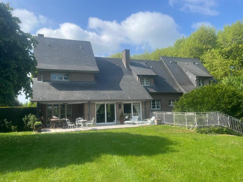 Maison d'architecte - 275 m² - 9 pièces