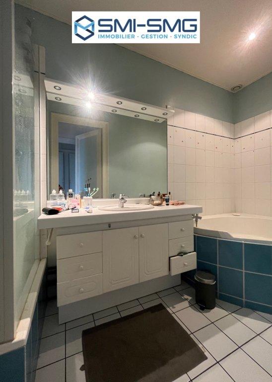 Appartement - 90 m² - 4 pièces