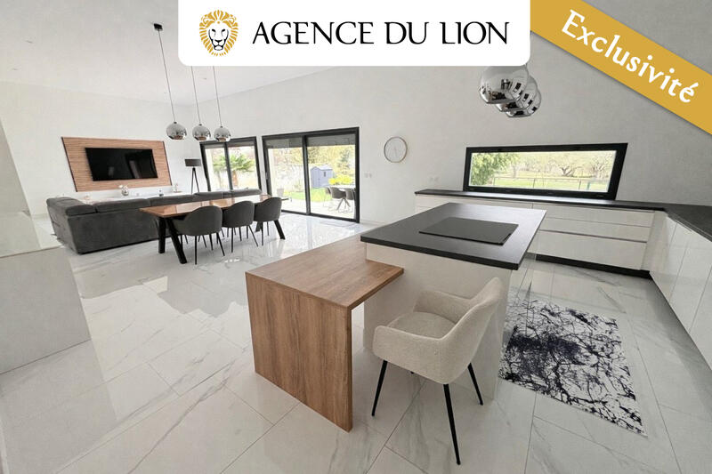 Maison de ville - 202 m² - 7 pièces