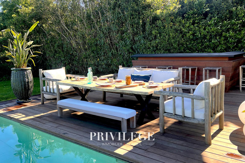 Propriété - 480 m² - 10 pièces