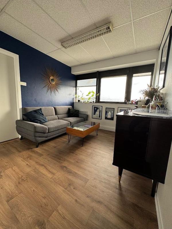 Bureau - 53 m² - 4 pièces