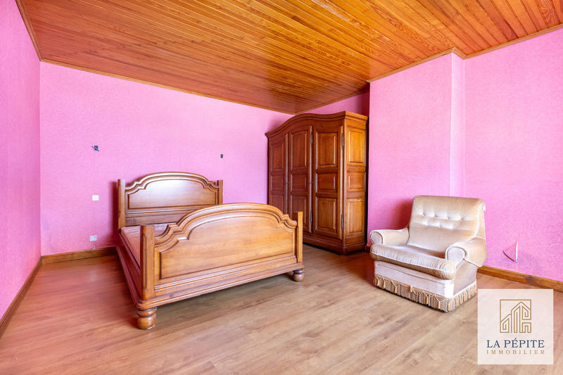 Maison - 104 m² - 4 pièces