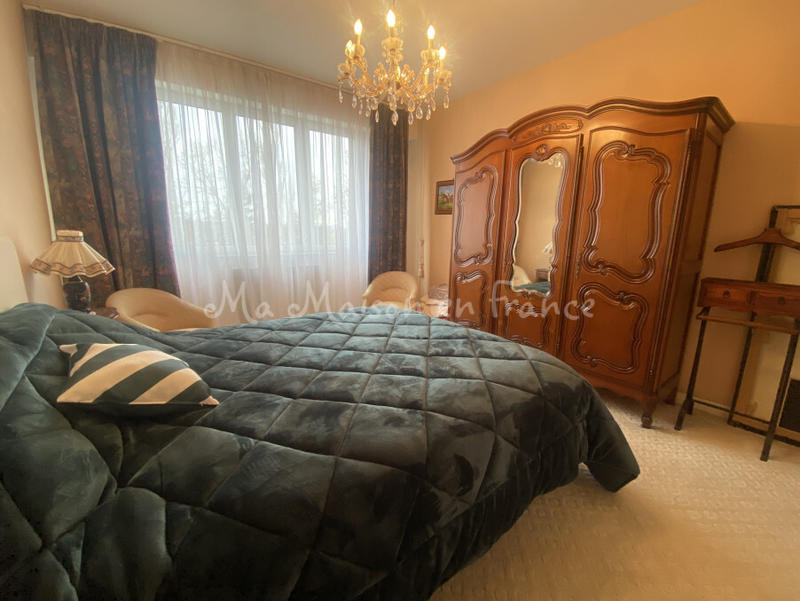 Maison - 200 m² - 7 pièces