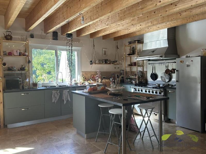 Propriété - 172 m² - 5 pièces