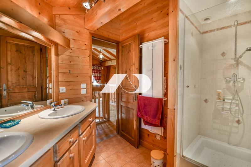 Châlet - 161 m² - 6 pièces