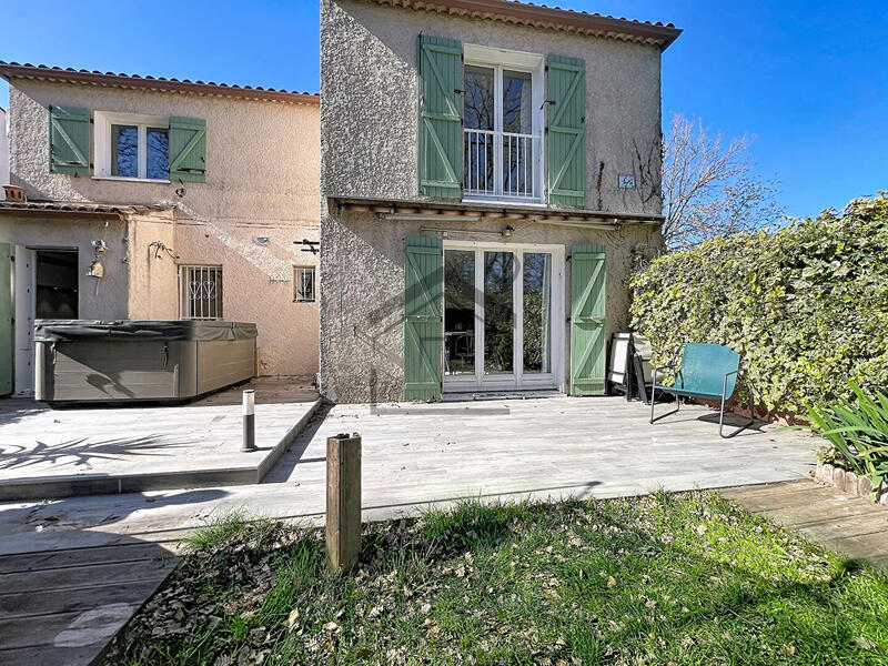 Maison - 94 m² - 4 pièces
