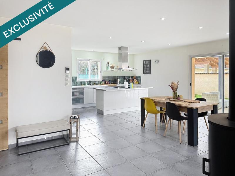 Maison - 102 m² - 4 pièces