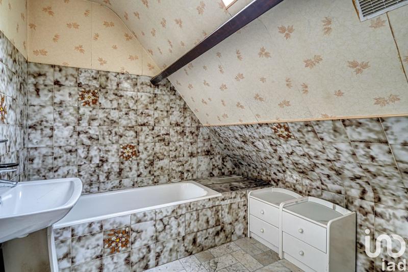 Maison - 213 m² - 9 pièces