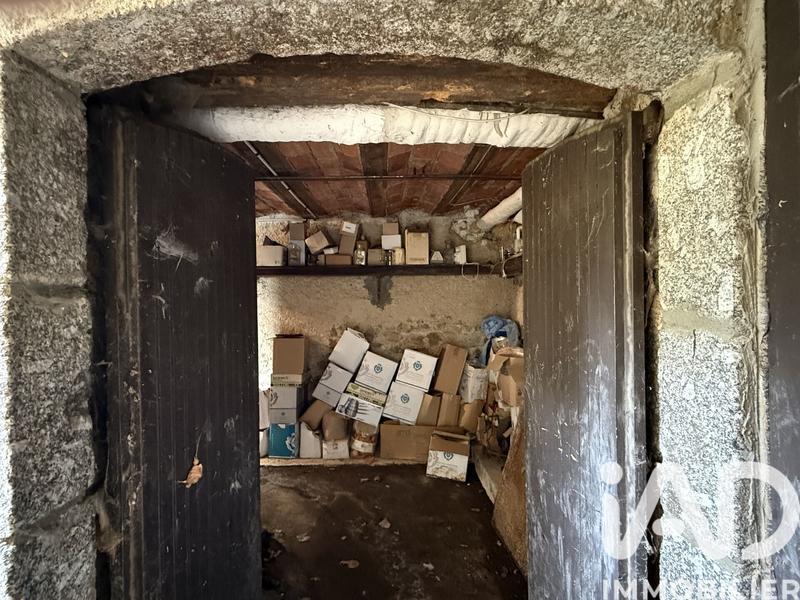 Maison - 273 m² - 9 pièces