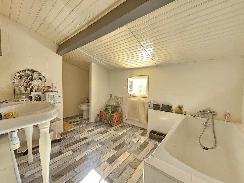 Maison - 184 m² - 6 pièces