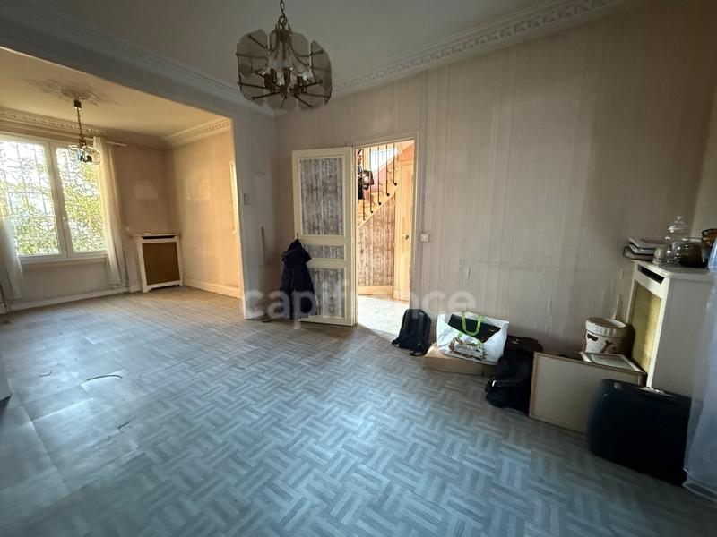 Maison - 90 m² - 5 pièces