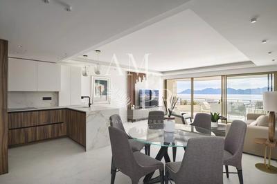 Appartement - 90 m² - 4 pièces