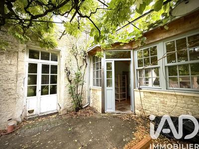 Maison - 337 m² - 11 pièces