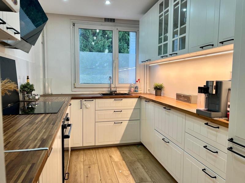 Appartement - 92 m² - 5 pièces