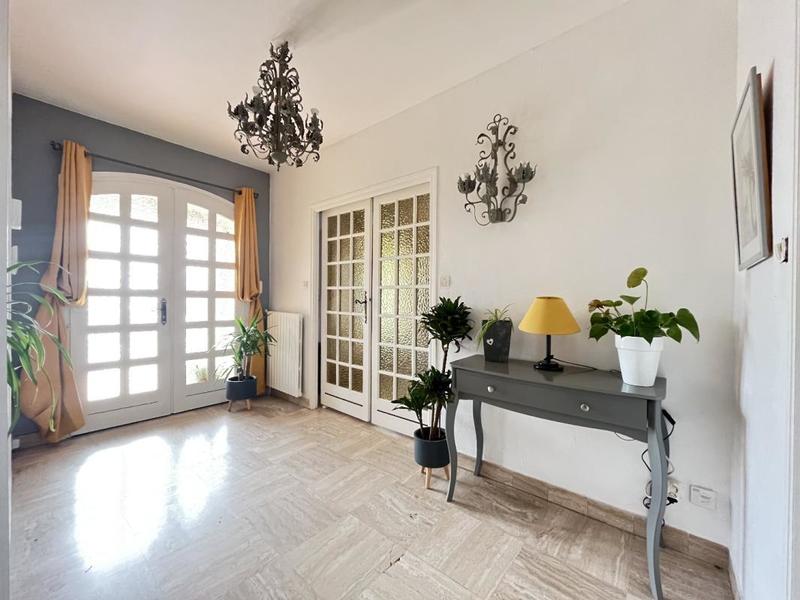 Maison - 182 m² - 10 pièces