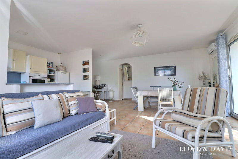 Maison - 96 m² - 4 pièces