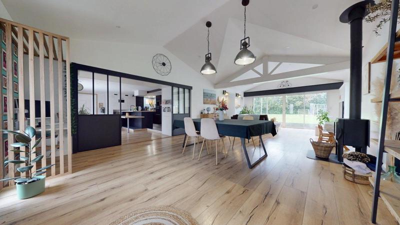 Pavillon - 183 m² - 7 pièces