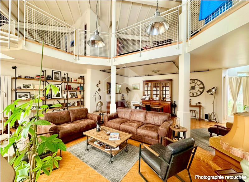 Maison - 228 m² - 8 pièces