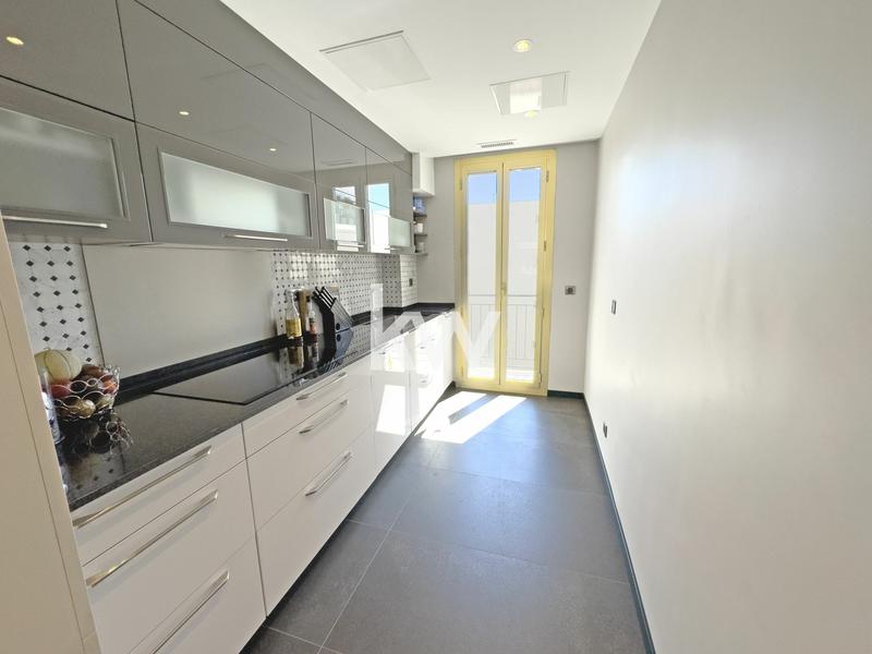 Appartement - 79 m² - 3 pièces