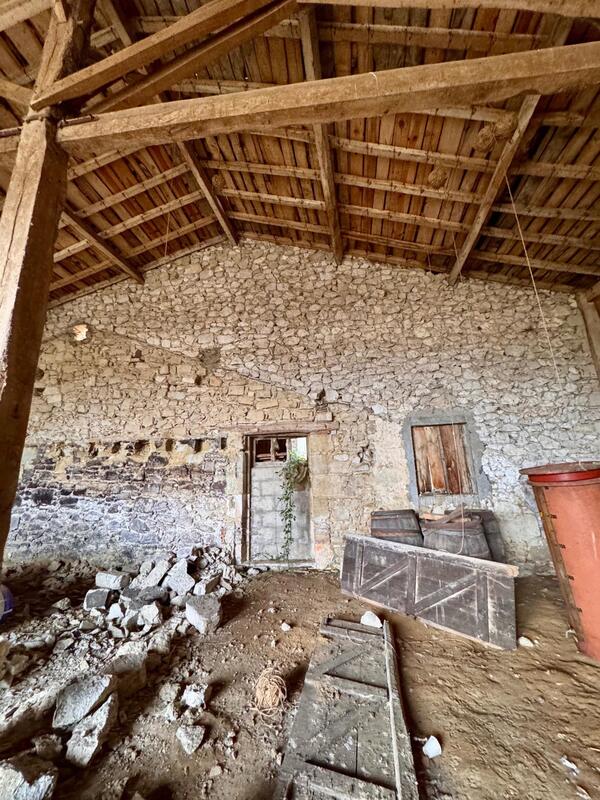 Maison - 285 m² - 1 pièce