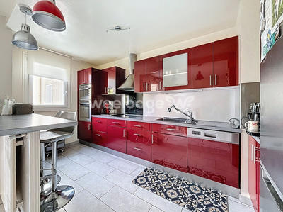 Appartement - 79 m² - 4 pièces