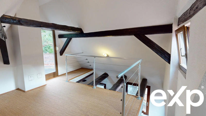 Maison traditionnelle - 258 m² - 7 pièces