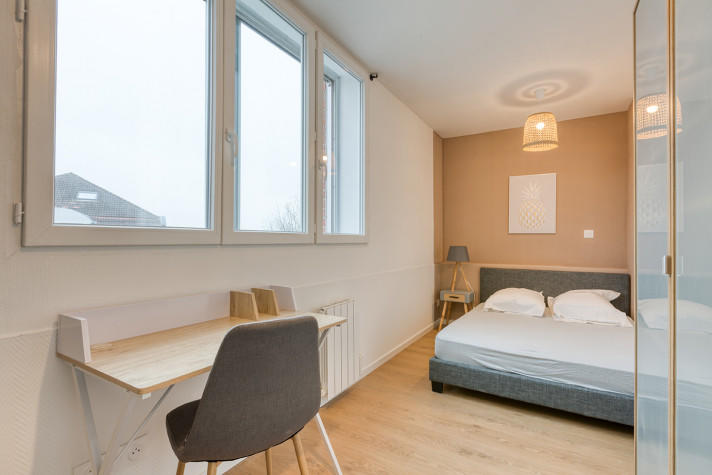 Chambre - 83 m² - 5 pièces