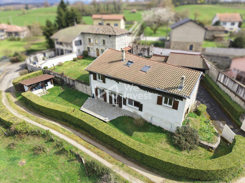 Maison - 332 m² - 9 pièces